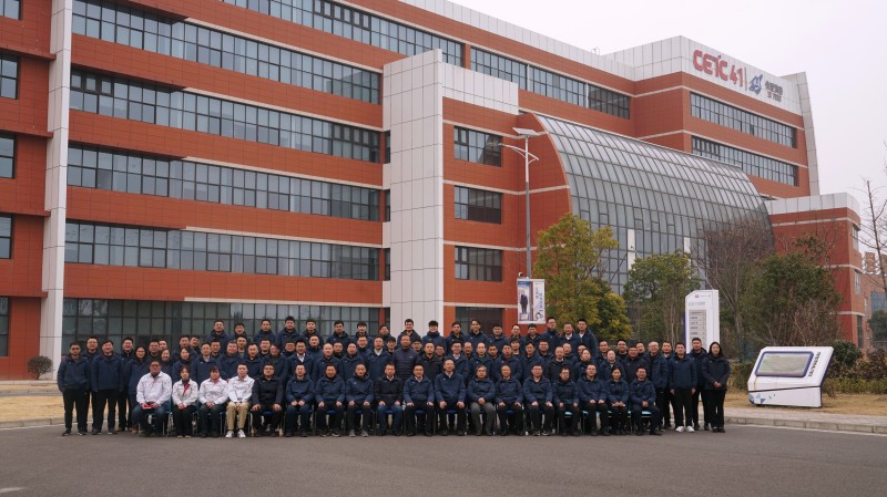 自強而上  定力啟航 ──公司2024年經(jīng)濟運行分析會和年度工作總結(jié)表彰大會順利召開