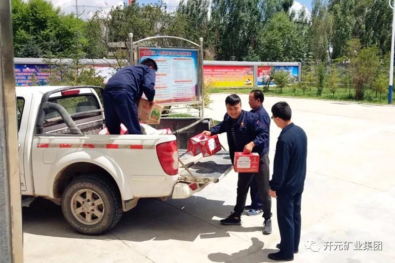 一家親│興海銅鑫慰問部隊(duì)官兵，共話軍企團(tuán)結(jié)魚水情